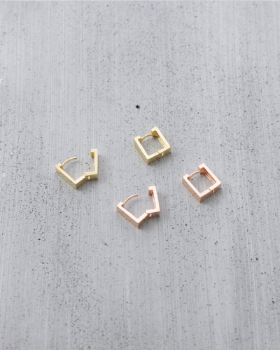 Square Sleeper Earrings (Single) - 14K Gold