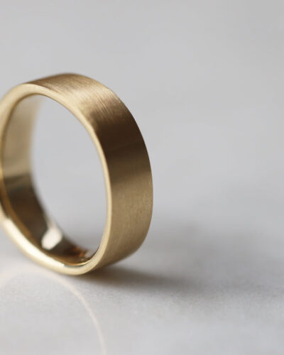 The Forma Band - 9ct Gold