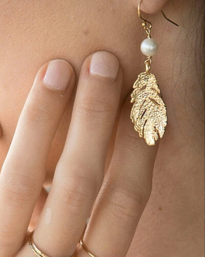 Feather Pearl Earrings (Round Pearl) - 14K Gold Filled