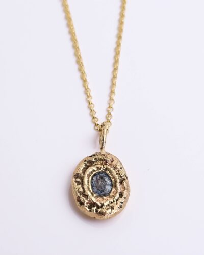 Portrait Pendant - 9K Yellow Gold, Blue Sapphire