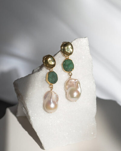 Emerald Birthstones x Pearls Earrings (May) - 24k Gold Plated