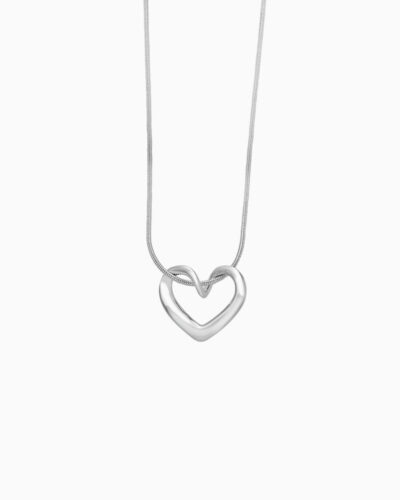 Essentials Minimalist Heart Necklace - Silver Stainless Steel