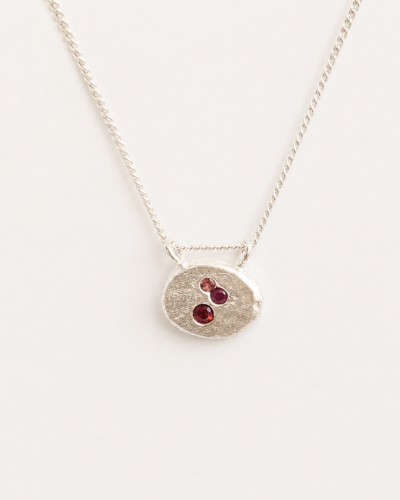 Portrait Pendant E/W Setting - Sterling Silver, Mixed Sapphire